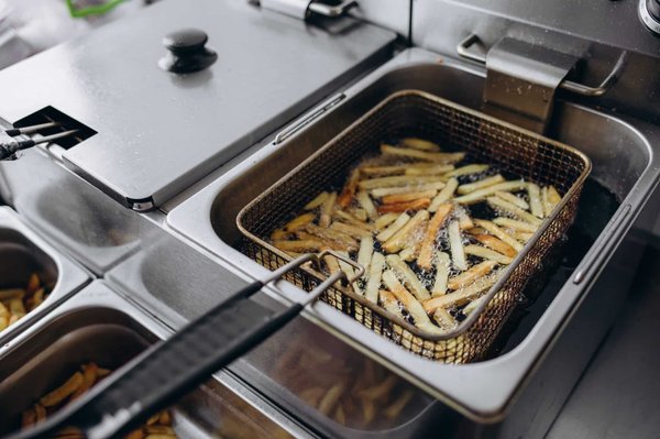 Acheter une friteuse : comment faire le bon choix selon ses besoins ?